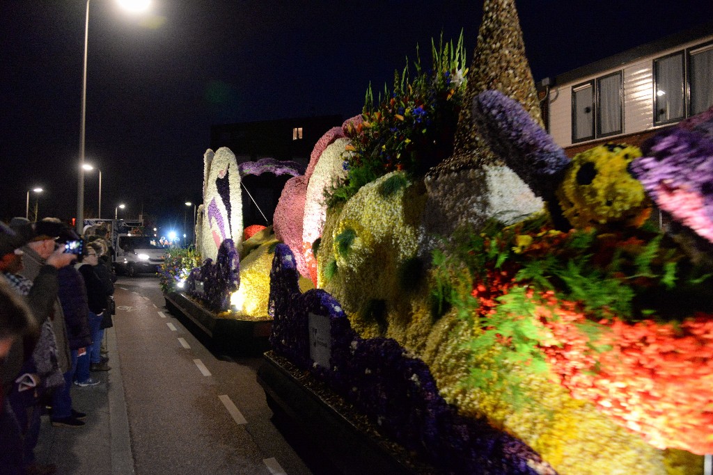 ../Images/Verlicht corso Noordwijkerhout 2019 019.jpg